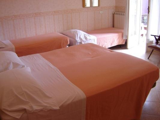 Hotel Sud America Fiuggi Szoba fotó